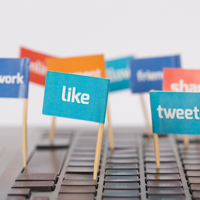 How to Create a Powerful Social Media Kit for Your Ecommerce Brand